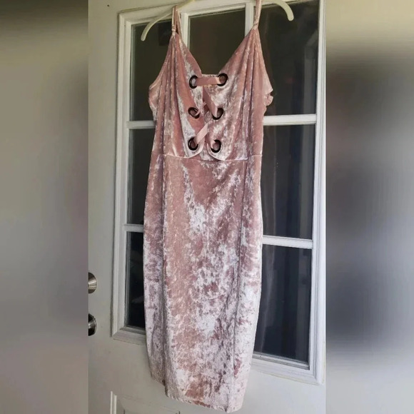 Project Runway | Crushed Velvet Midi Bodycon Dress - Picture 3 of 4